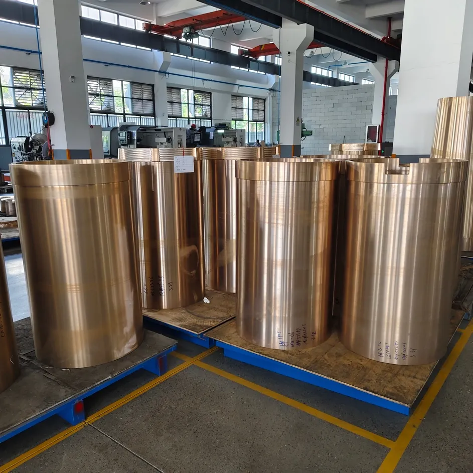 Roulement à manchon avancé pour concasseur à cône